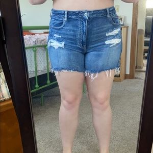 AE high rise, stretchy midi shorts